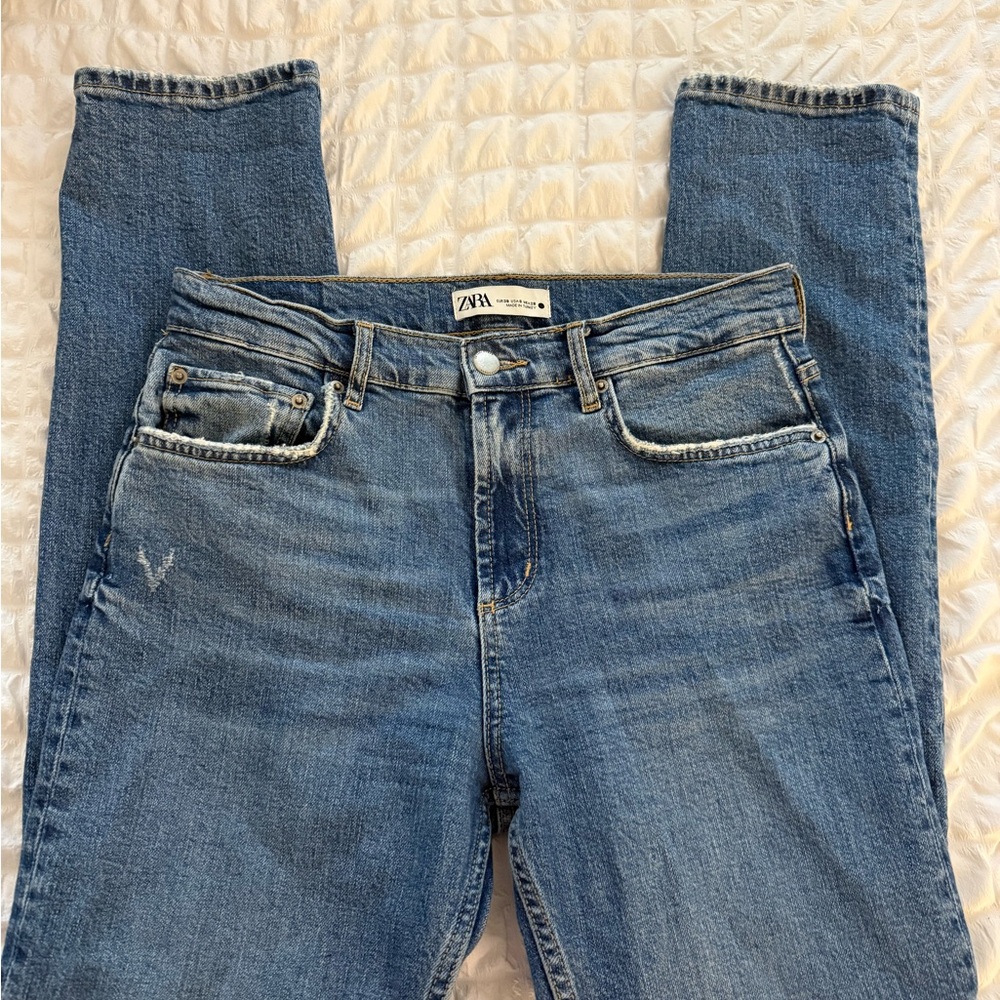 Zara Women's low rise straight leg jeans